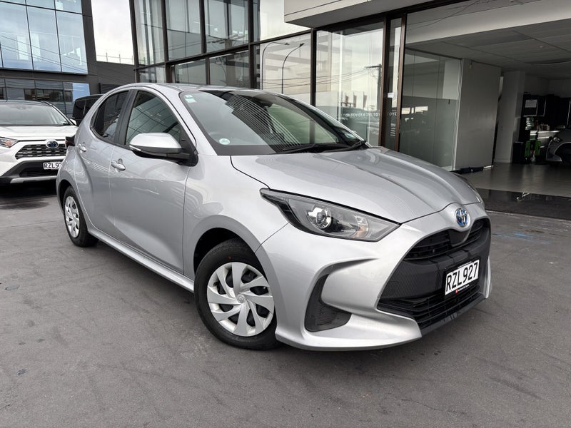 2023 Toyota Yaris X HYBRID