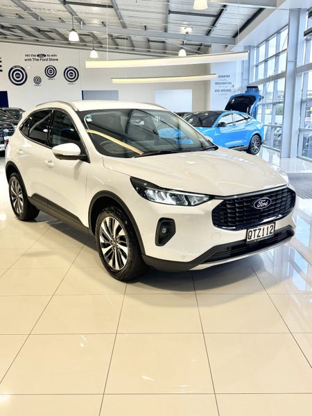 2024 Ford Escape Titanium 2.5 HYBRID