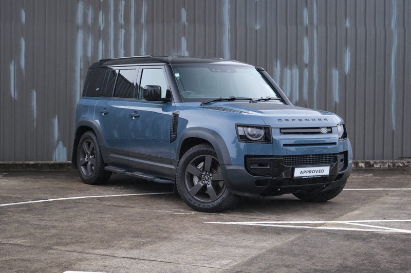 2024 Land Rover Defender 110 D300 SE