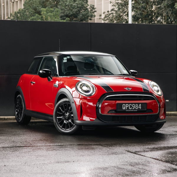 2024 MINI Cooper 3 Door Hatch Classic