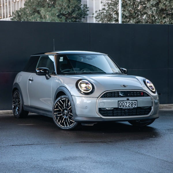 2024 MINI Cooper S 3 Door Favoured