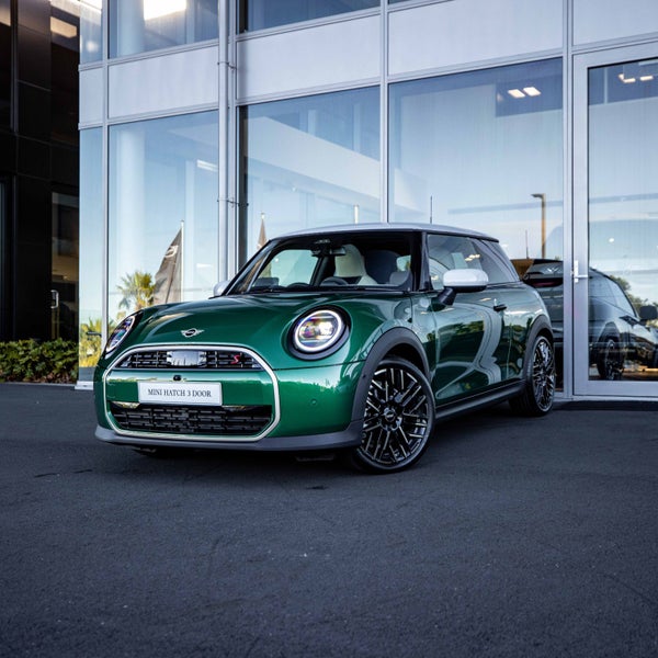 2024 MINI Cooper S 3 door Favoured Full spec