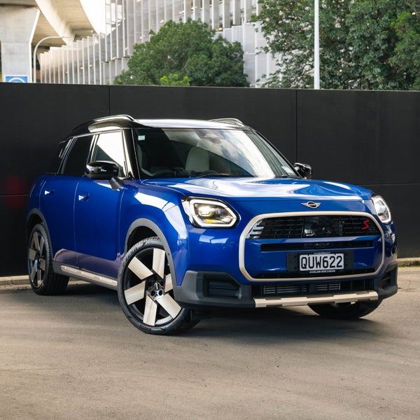 2024 MINI Countryman S ALL4 Favoured Pack