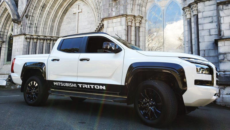 2024 Mitsubishi Triton VRX 4x4 - Demo