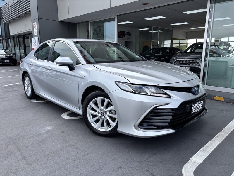2024 Toyota Camry GX 2.5 HYBRID SPACIOUS SEDAN