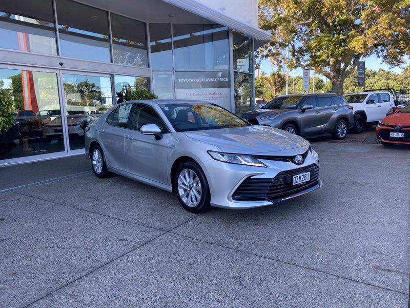 2024 Toyota Camry GX 2.5P Hybrid Sedan