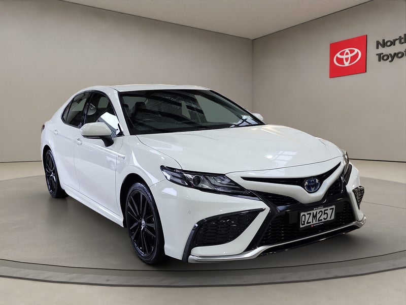 2024 Toyota Camry SX 2.5L Hybrid FWD Sedan