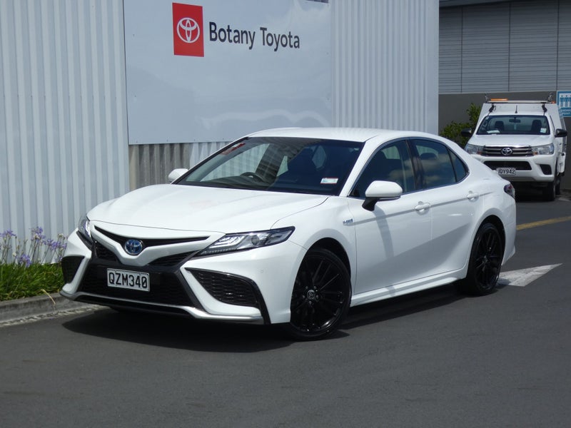 2024 Toyota Camry SX HYBRID