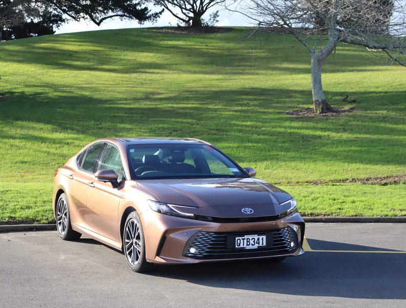 2024 Toyota Camry ZR 2.5P HEV ECVT FWD SD/4D/5S