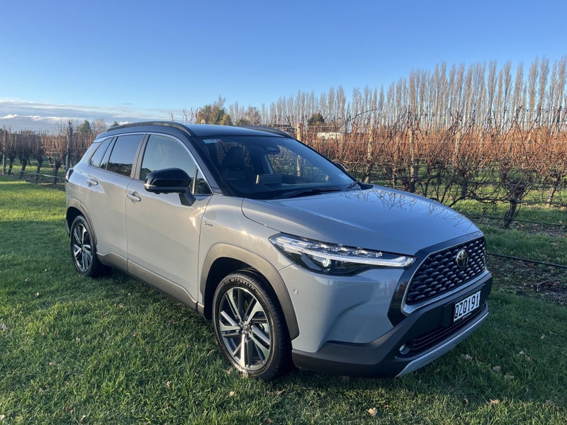 2024 Toyota Corolla Cross Limited 2.0P HEV ECVT...