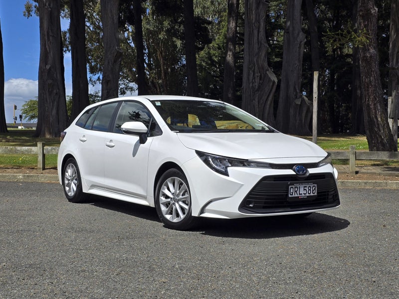 2024 Toyota Corolla GX Hybrid Wagon