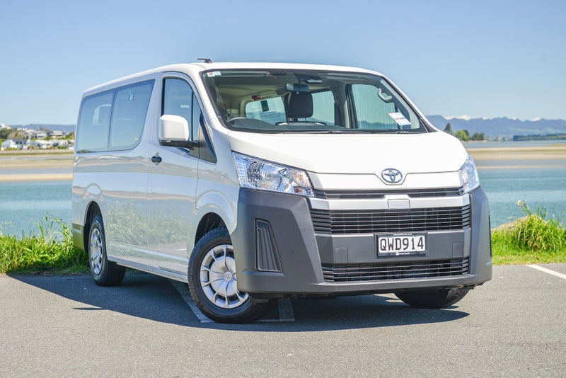 2024 Toyota Hiace ZR Minibus