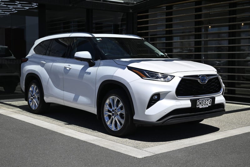 2024 Toyota Highlander Limited ZR 2.5 Petrol Hy...