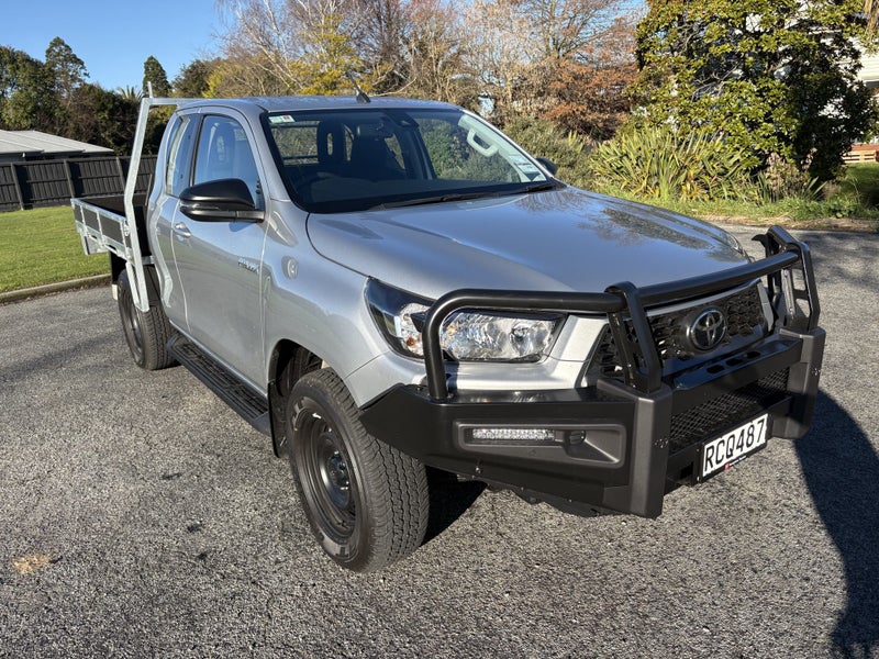 2024 Toyota Hilux SR 2.8DT 6AT 4WD ECC/4D/4S (L...