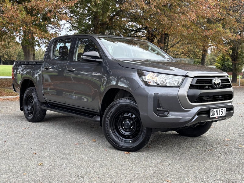 2024 Toyota Hilux SR 2.8DT 6MT 4WD