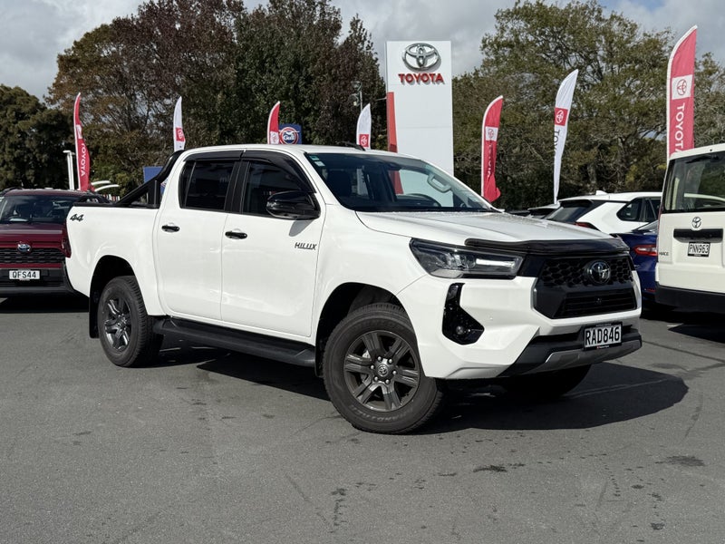 2024 Toyota Hilux SR5 2.8D HYBRID 4WD