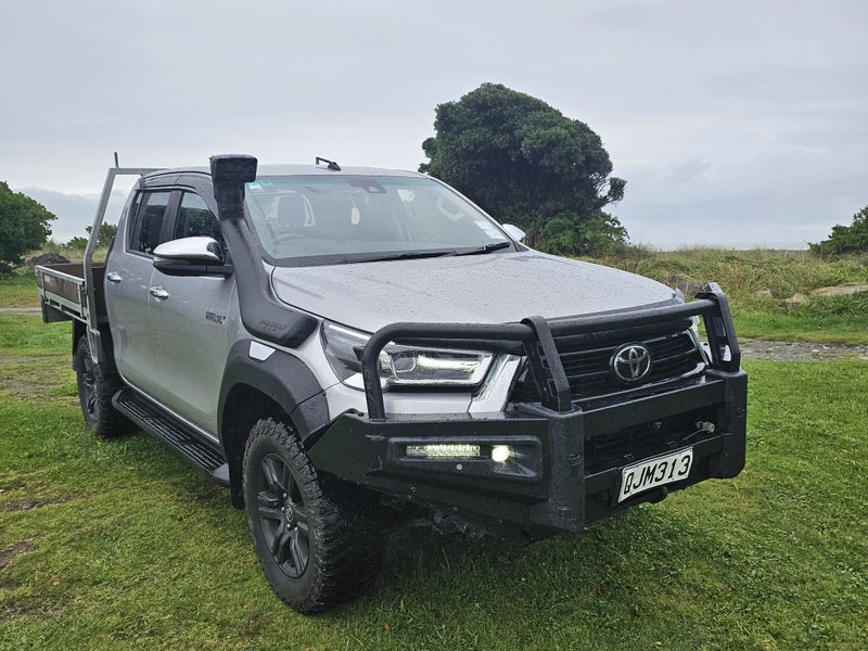 2024 Toyota Hilux SR5 2.8DT 6AT 4WD DCW/4D/5S