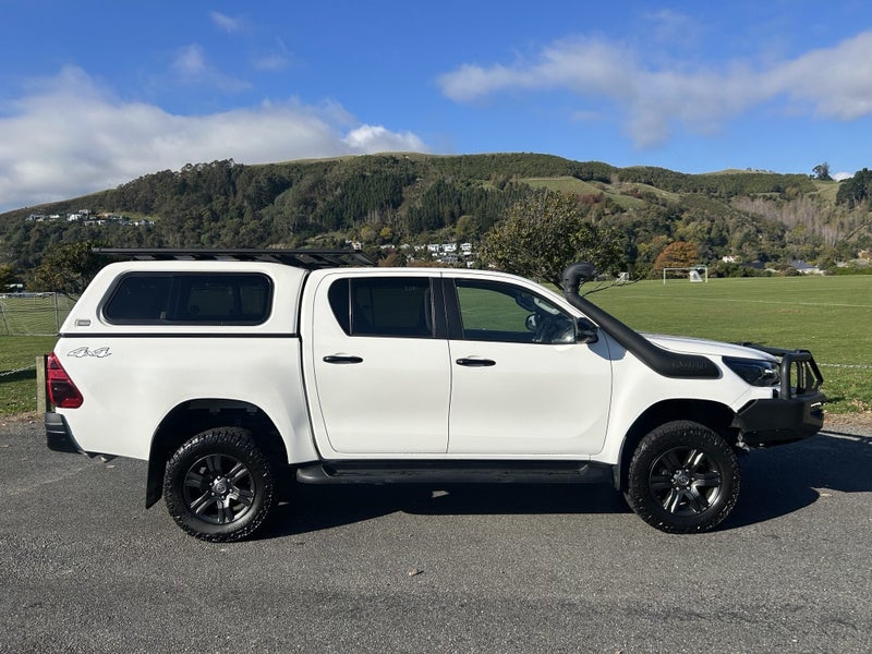 2024 Toyota Hilux SR5 2.8DT Hybrid 6AT
