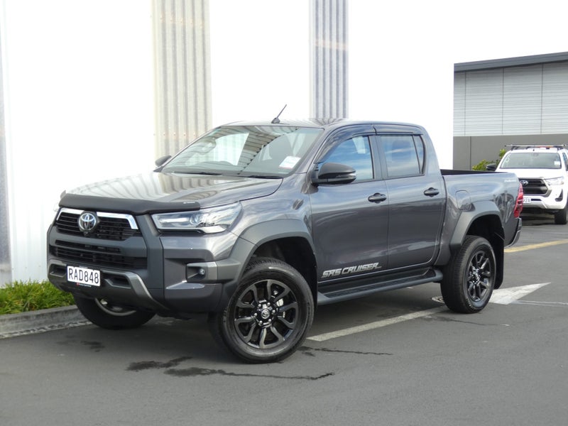 2024 Toyota Hilux SR5 CRUISER 2WD