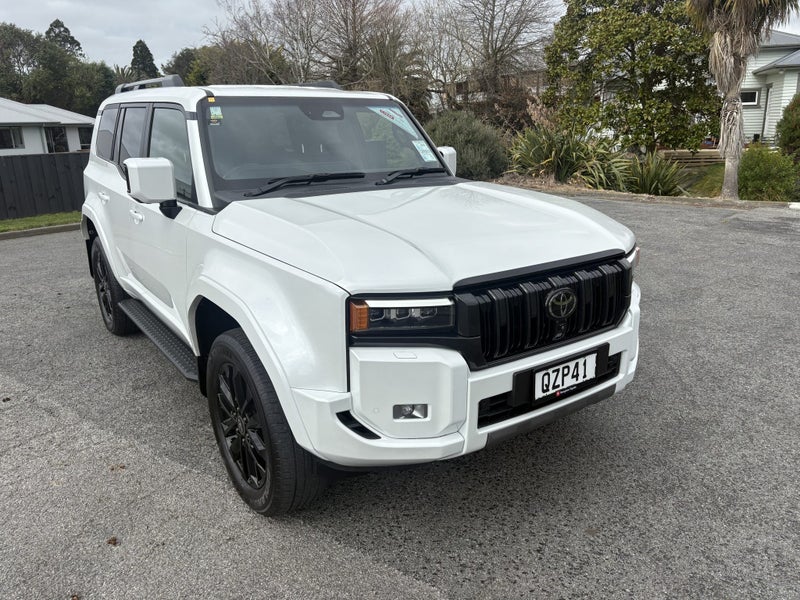 2024 Toyota Land Cruiser Prado VX 2.8D Hybrid 8...