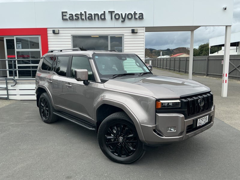 2024 Toyota Land Cruiser Prado VX 2.8D Hybrid 8...