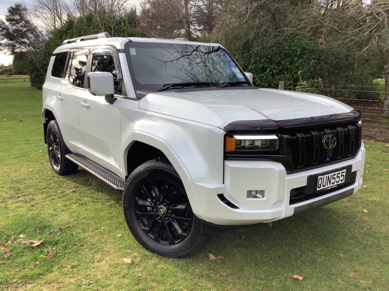 2024 Toyota Land Cruiser Prado VX 2.8D Hybrid 8...