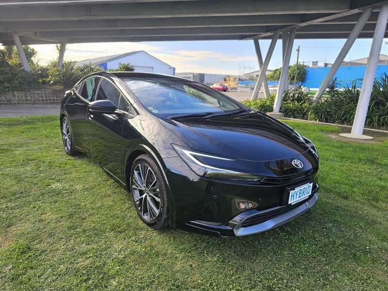 2024 Toyota Prius 2.0 Hybrid Z 5 Dr Hatch CVT 2...