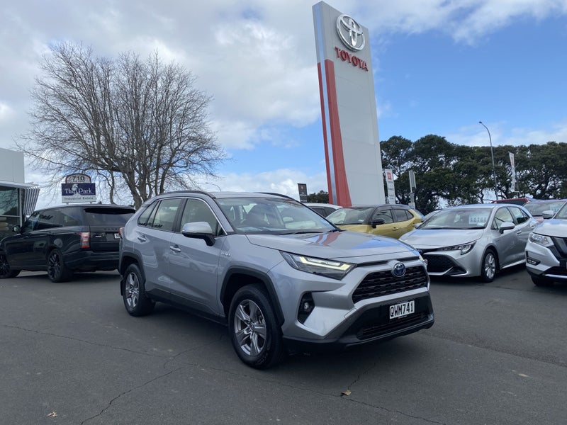 2024 Toyota RAV4 GX 2.5P Hybrid