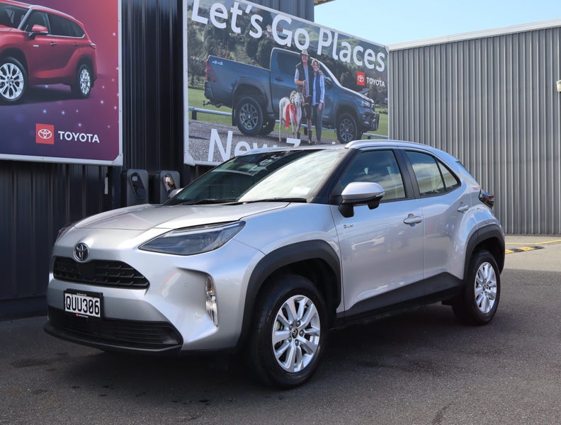 2024 Toyota Yaris Cross GX 1.5P HV ECVT FWD SUV...