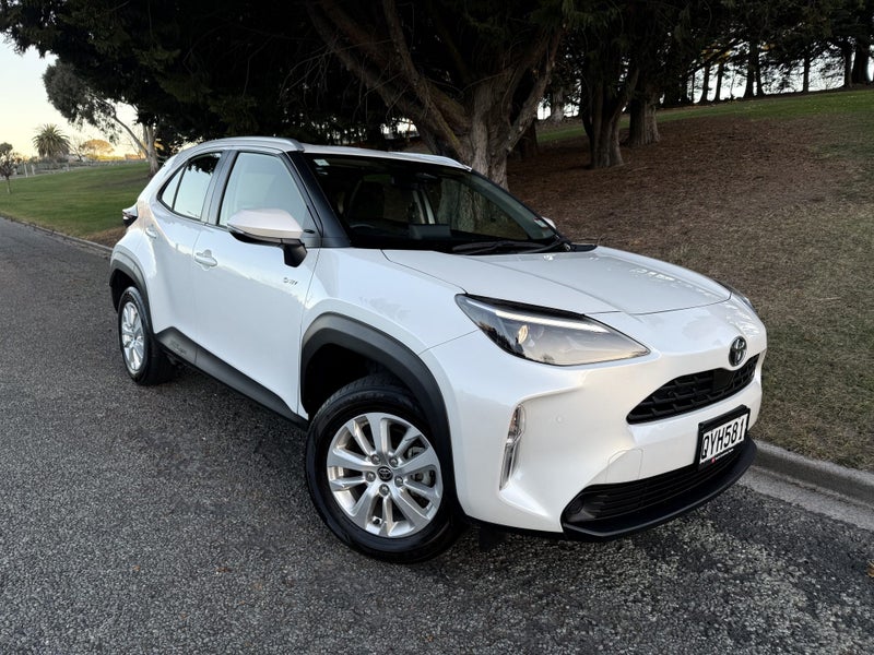 2024 Toyota Yaris Cross GX 1.5P HV ECVT FWD SUV...
