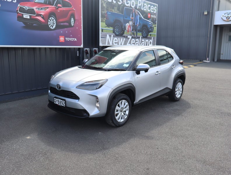 2024 Toyota Yaris Cross GX 1.5P HV ECVT FWD SUV...