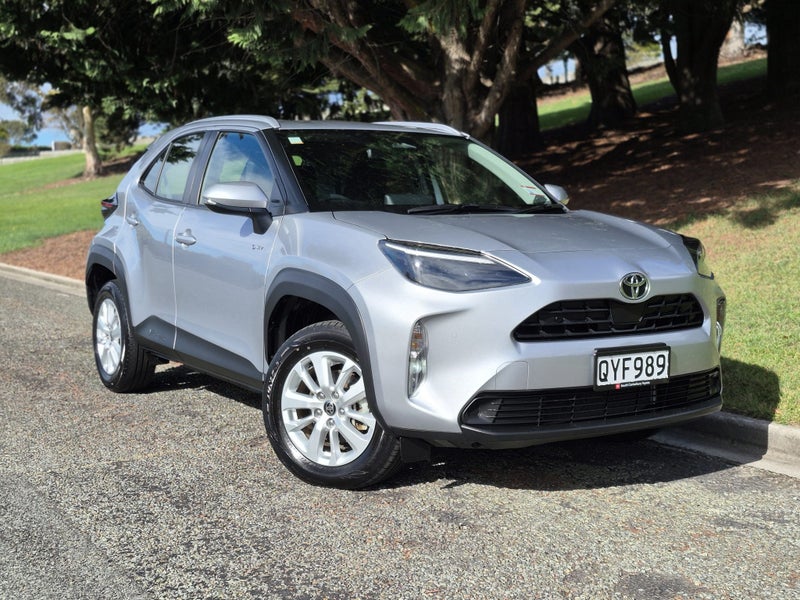 2024 Toyota Yaris Cross GX 1.5P HV ECVT FWD SUV...