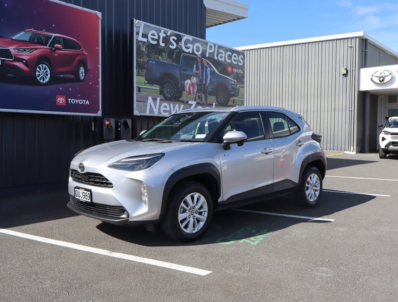 2024 Toyota Yaris Cross GX 1.5P HV ECVT FWD SUV...