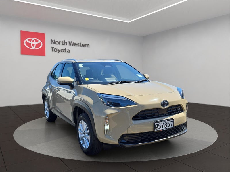 2024 Toyota Yaris GX 1.5L Hybrid FWD SUV