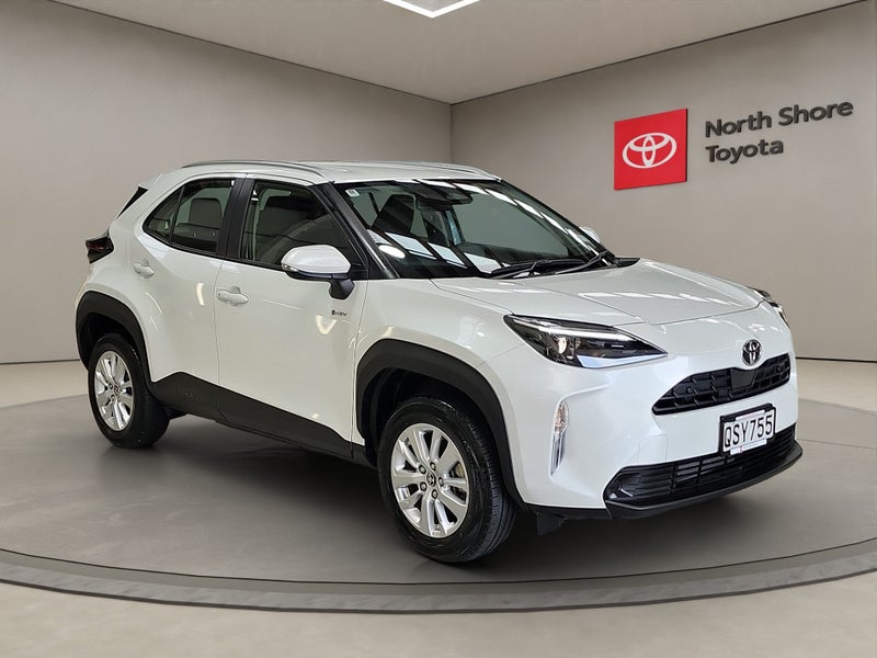 2024 Toyota Yaris GX 1.5L Hybrid FWD SUV
