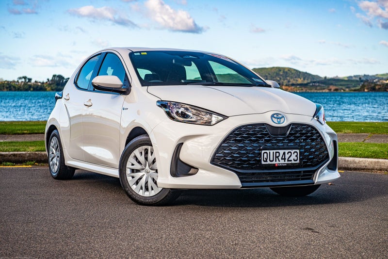 2024 Toyota Yaris GX 1.5P HV ECVT FWD
