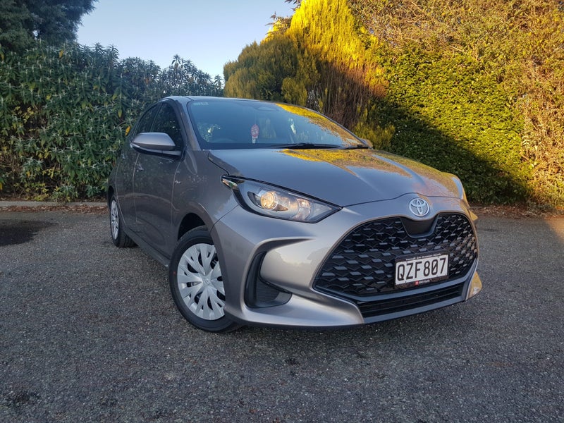 2024 Toyota Yaris GX Hybrid