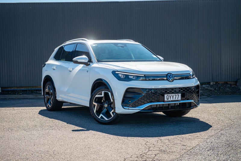 2024 Volkswagen Tiguan TSI R-Line, Touring package