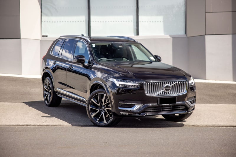 2024 Volvo XC90 B5 AWD Ultimate Bright