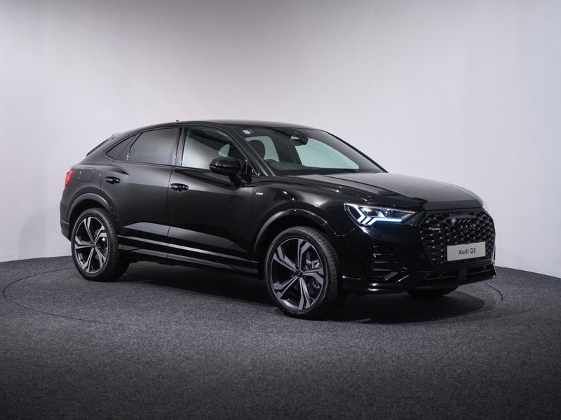 2025 Audi Q3 Sportback Dynamic Black Edition 18...