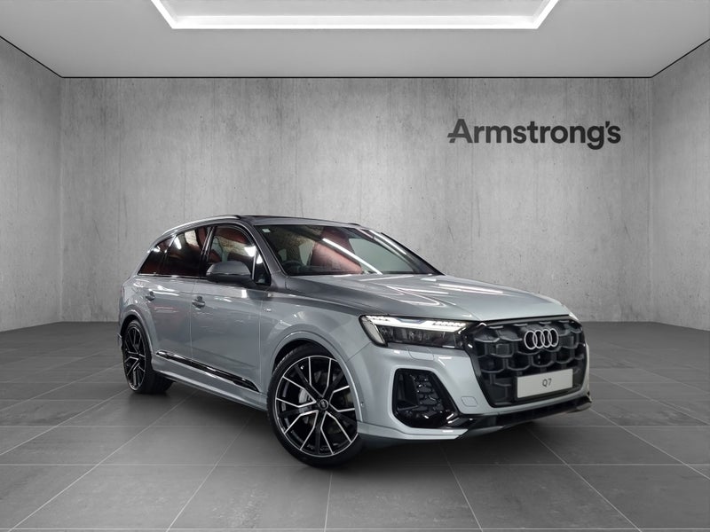 2025 Audi Q7 50 TDI S Line quattro