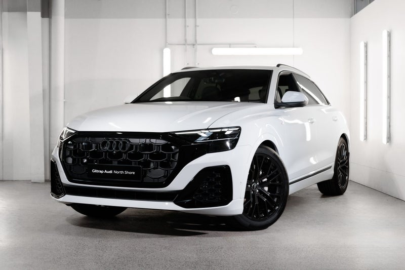 2025 Audi Q8 55 TFSI quattro tiptronic