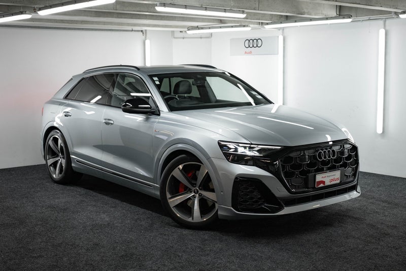 2025 Audi Q8 PHEV/4WD/8AT