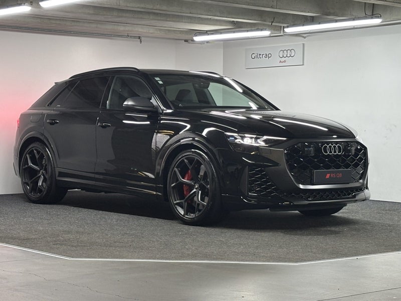 2025 Audi RS Q8 Performance