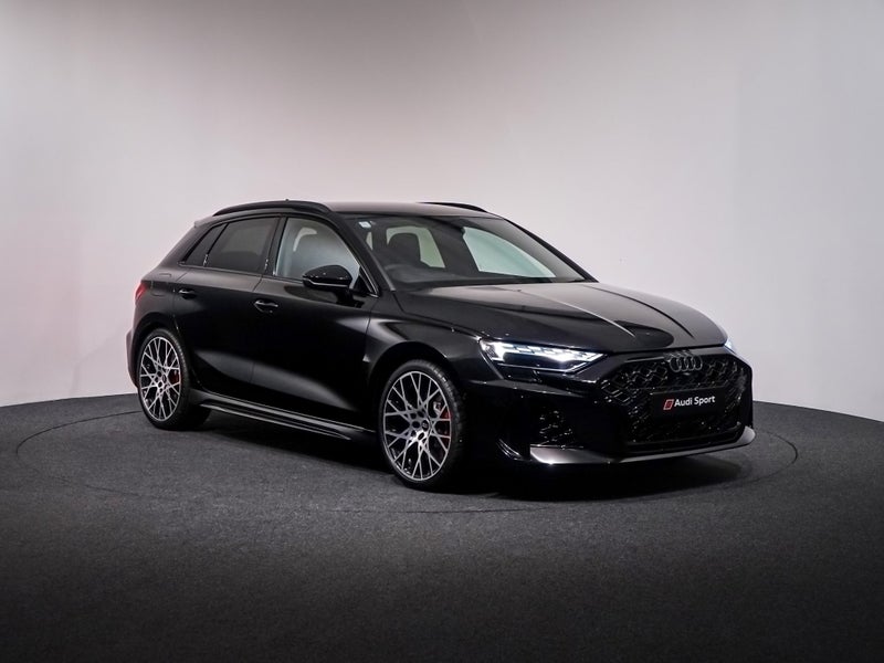 2025 Audi RS3 Sportback 294kW quattro