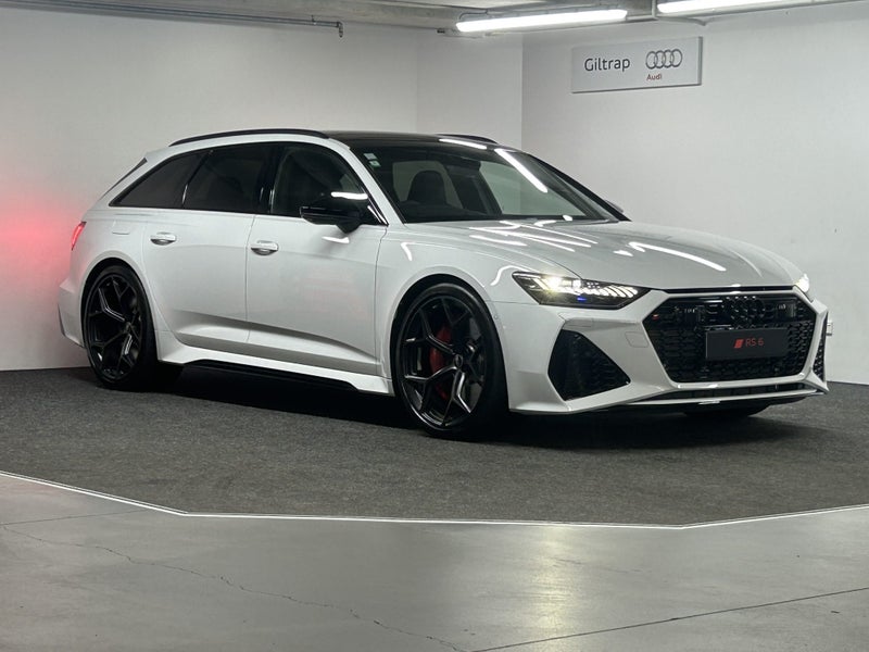 2025 Audi RS6 Avant Performance