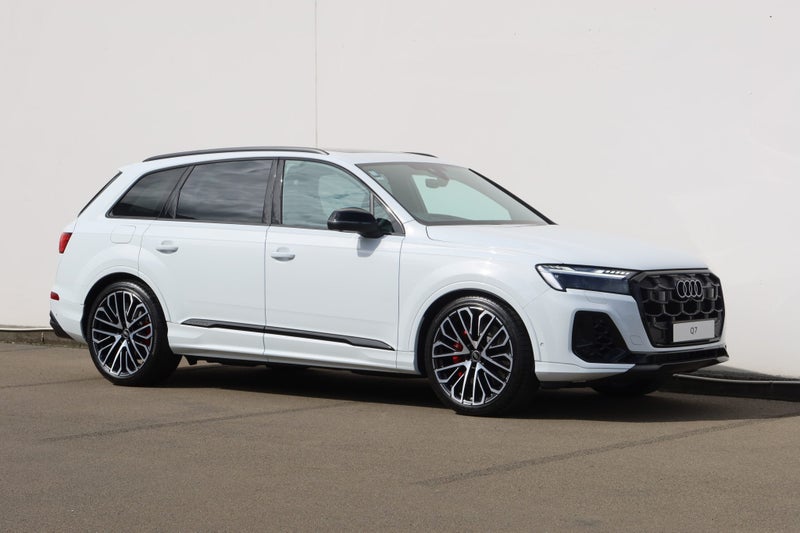 2025 Audi SQ7 TFSI quattro (373 kw)