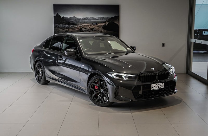2025 BMW 320i Sedan