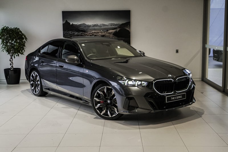 2025 BMW 550e xDrive