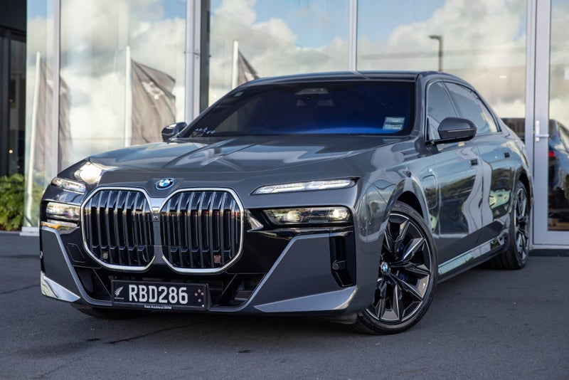 2025 BMW 750e X-Drive